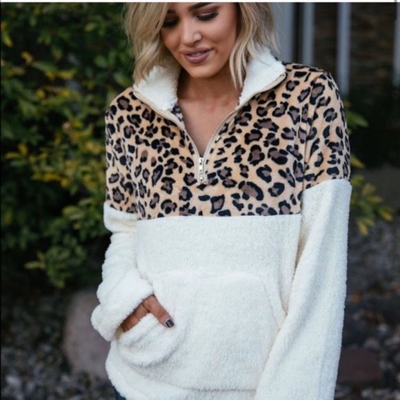 Leopard Pull-over - Picture 3 of 5
